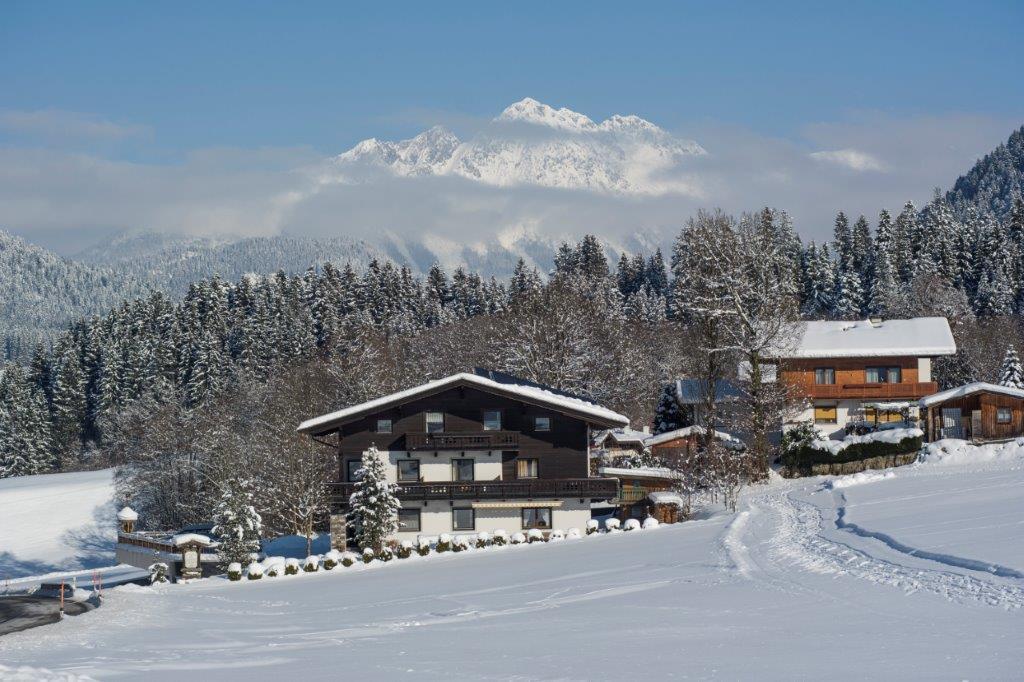 Gaestehaus Hoelzl Иттер Екстериор снимка